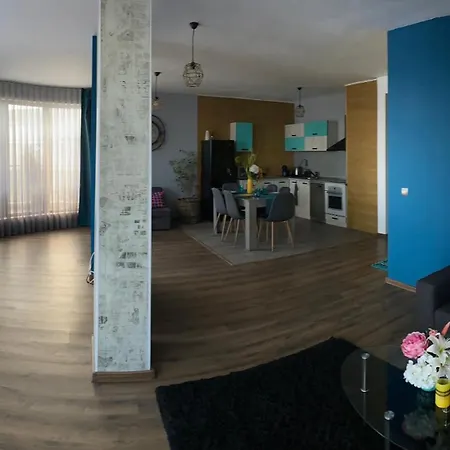 Gm Apartment Warna